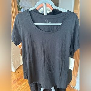 Joie NWT size large women’s black short sleeve t-shirt. Never worn!